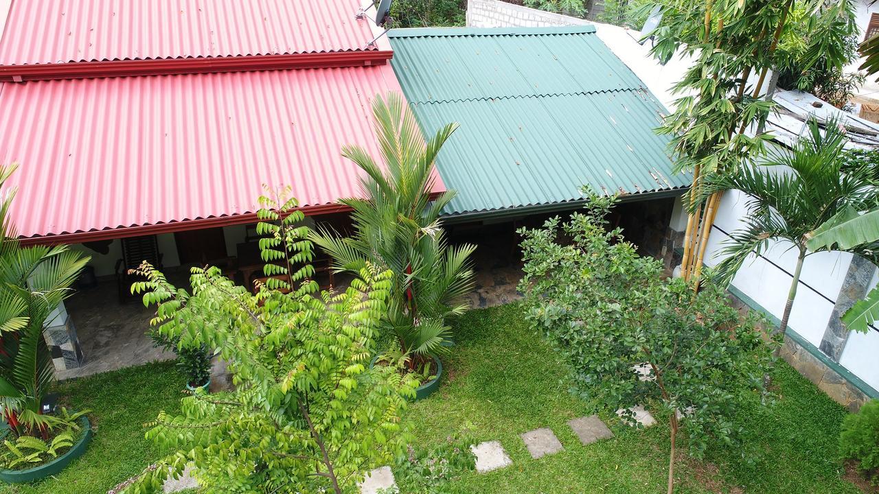 Avendra Garden Hotel Monaragala Luaran gambar